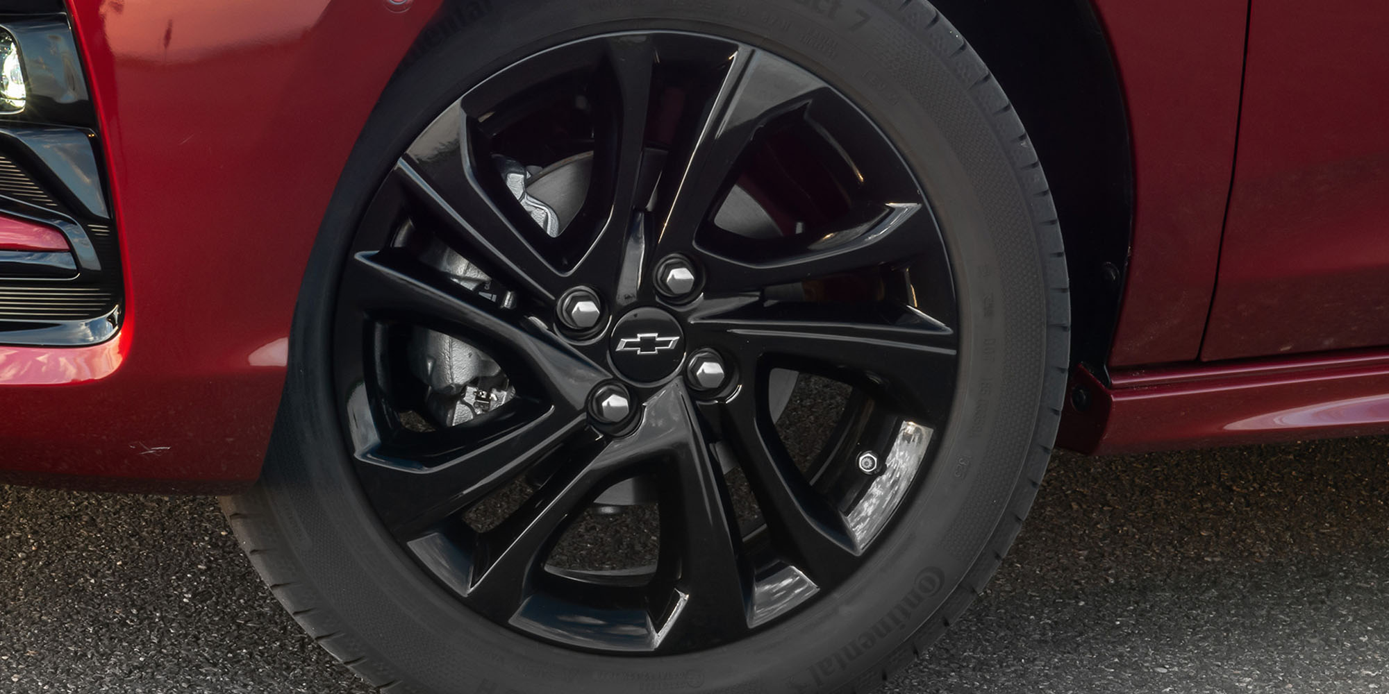 Rines 16" Onix en negro brillante